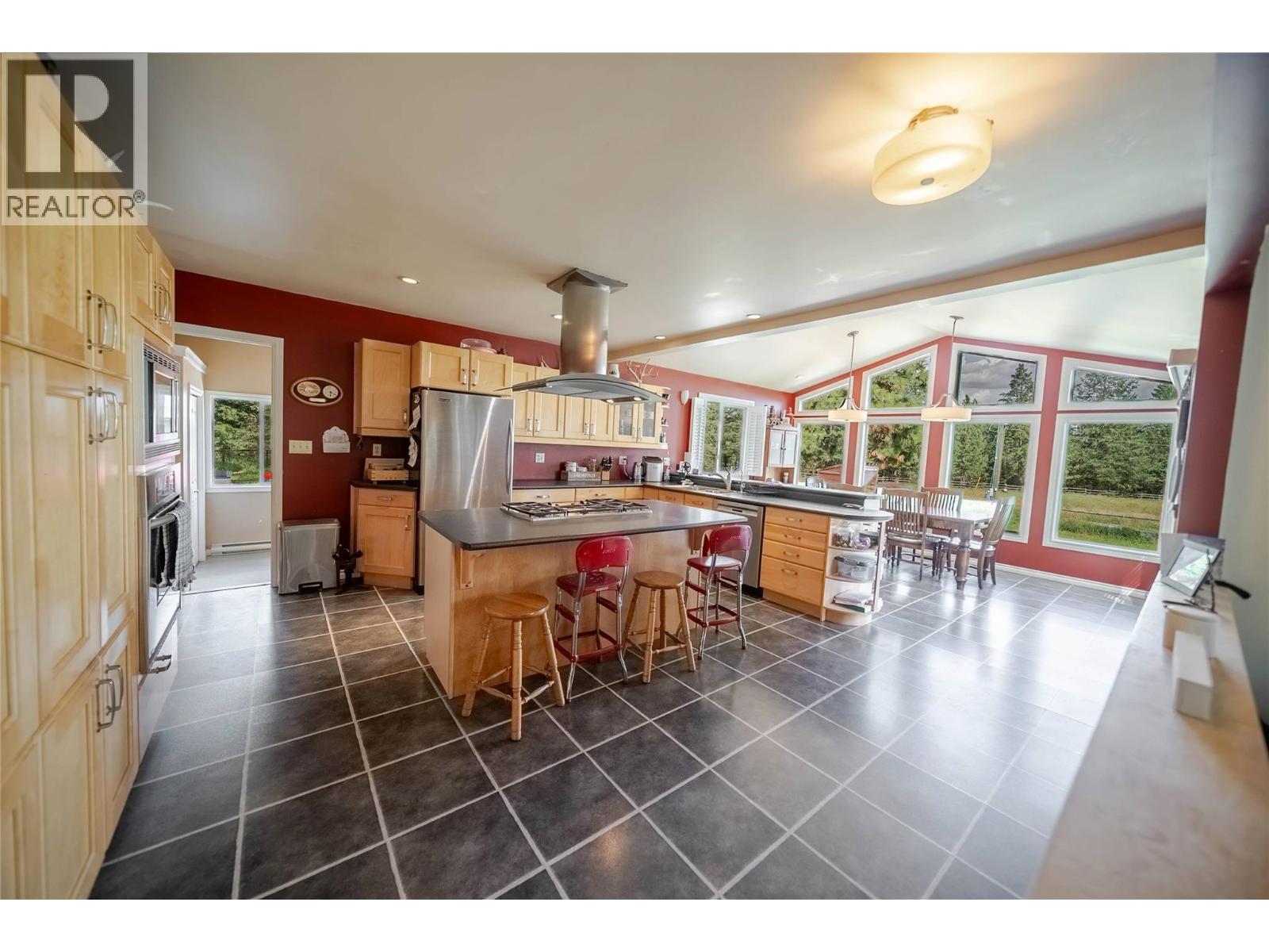 5121 Mission Road, Cranbrook, British Columbia  V1C 7B7 - Photo 5 - 10359820