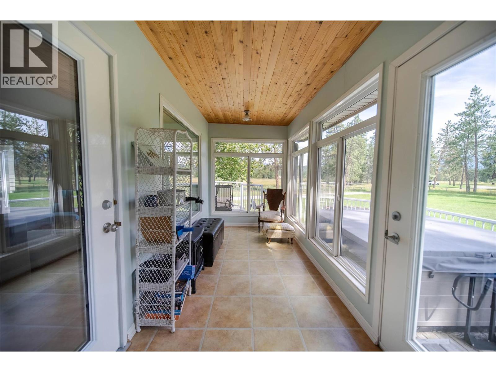 5121 Mission Road, Cranbrook, British Columbia  V1C 7B7 - Photo 18 - 10359820