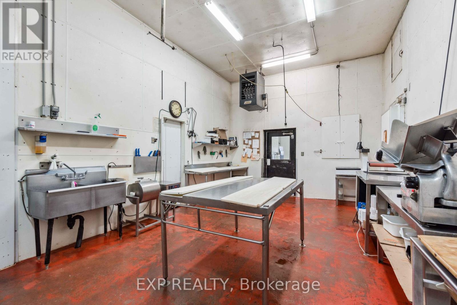 3099 Broadway Street, Brooke-Alvinston, Ontario  N0N 1A0 - Photo 20 - X12354836