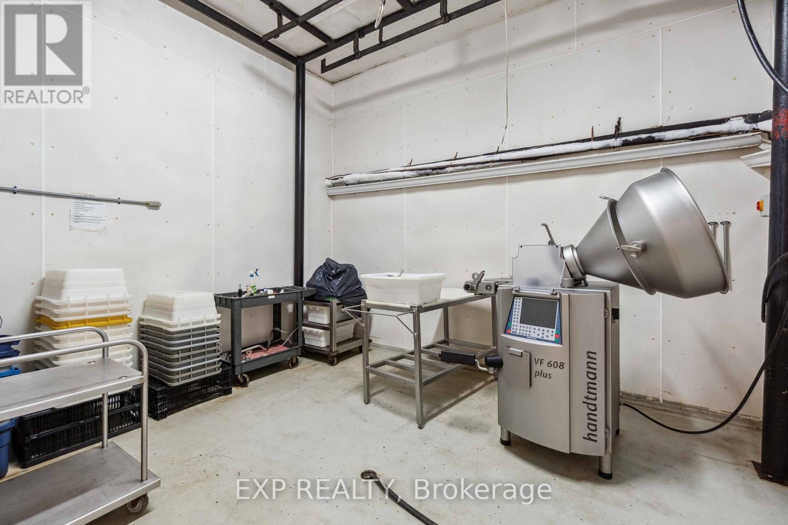 3099 Broadway Street, Brooke-Alvinston, Ontario  N0N 1A0 - Photo 22 - X12354836