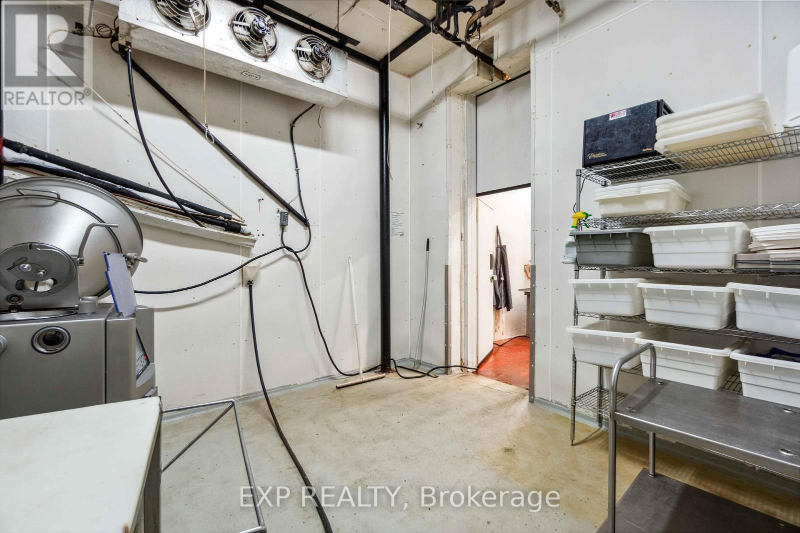 3099 Broadway Street, Brooke-Alvinston, Ontario  N0N 1A0 - Photo 23 - X12354836