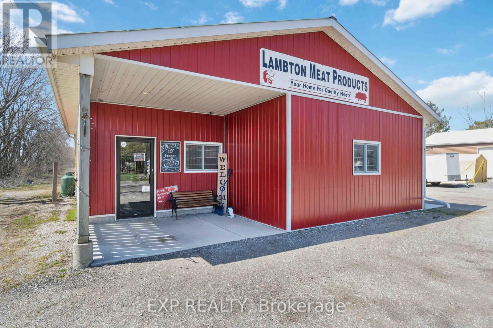 3099 Broadway Street, Brooke-Alvinston, Ontario  N0N 1A0 - Photo 4 - X12354836