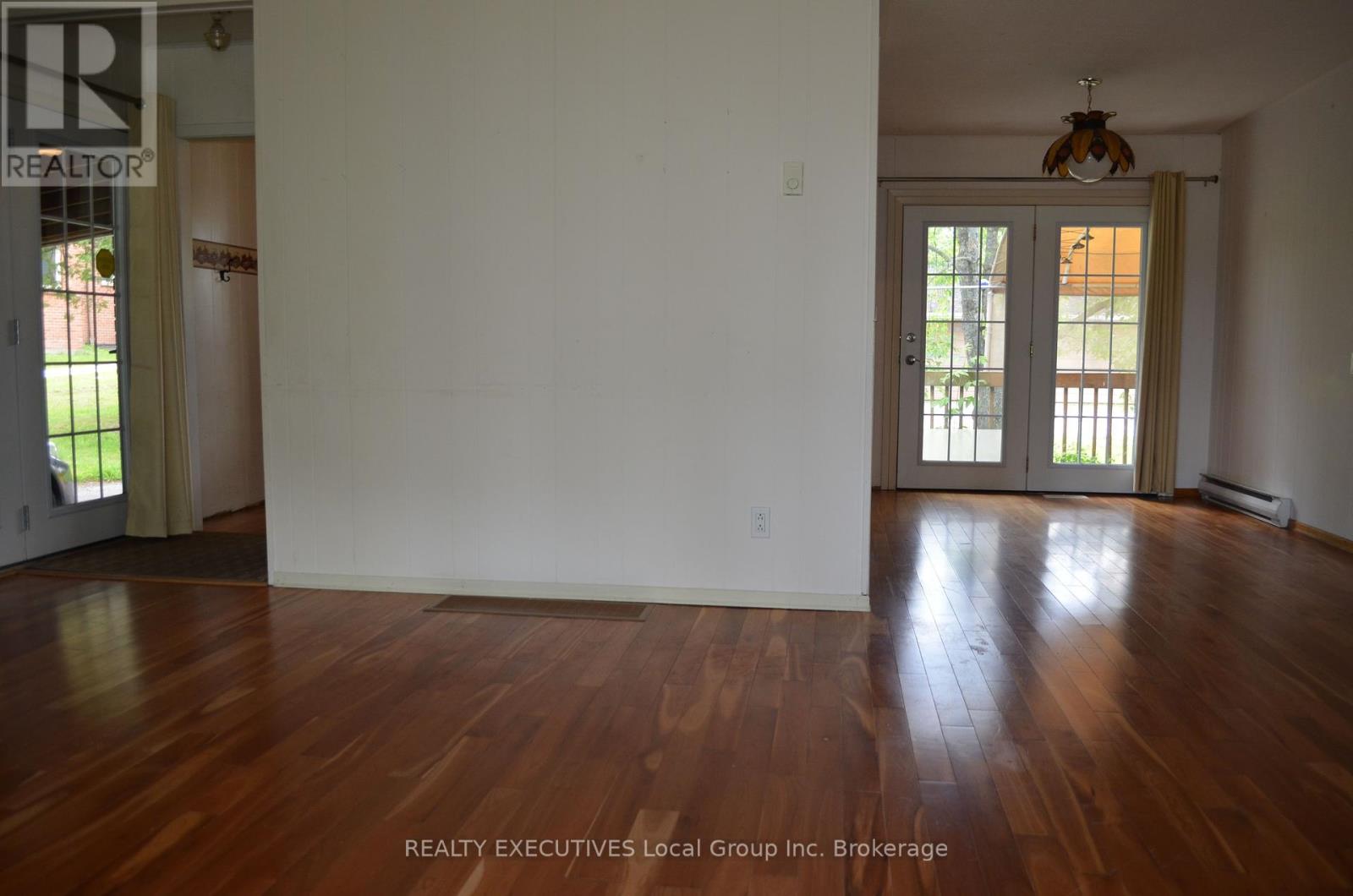 347 Clark Street, Powassan, Ontario  P0H 1Z0 - Photo 12 - X12269878