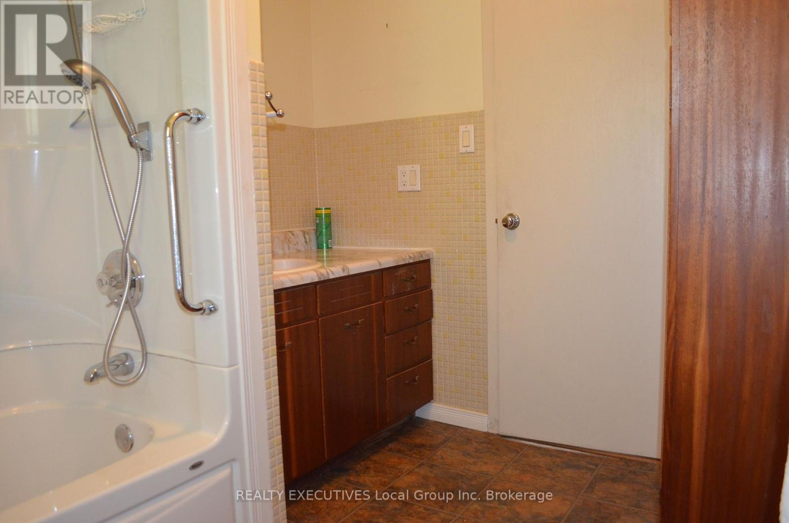 347 Clark Street, Powassan, Ontario  P0H 1Z0 - Photo 22 - X12269878