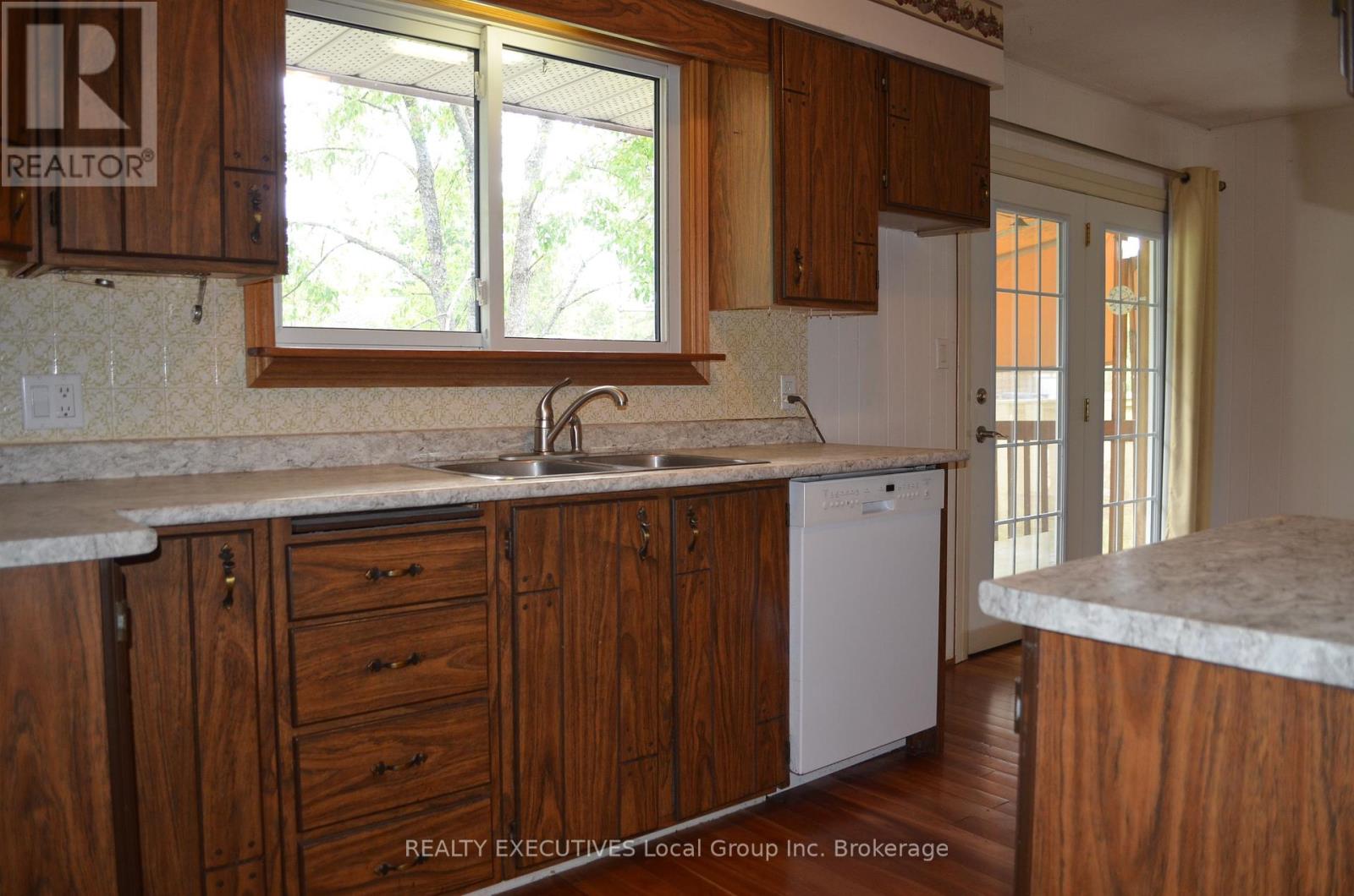 347 Clark Street, Powassan, Ontario  P0H 1Z0 - Photo 16 - X12269878