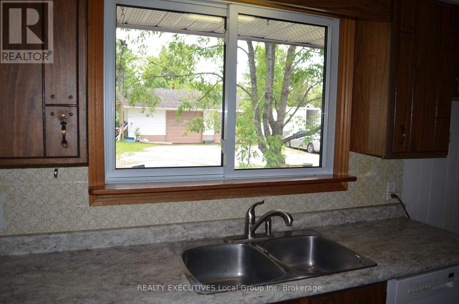347 Clark Street, Powassan, Ontario  P0H 1Z0 - Photo 17 - X12269878