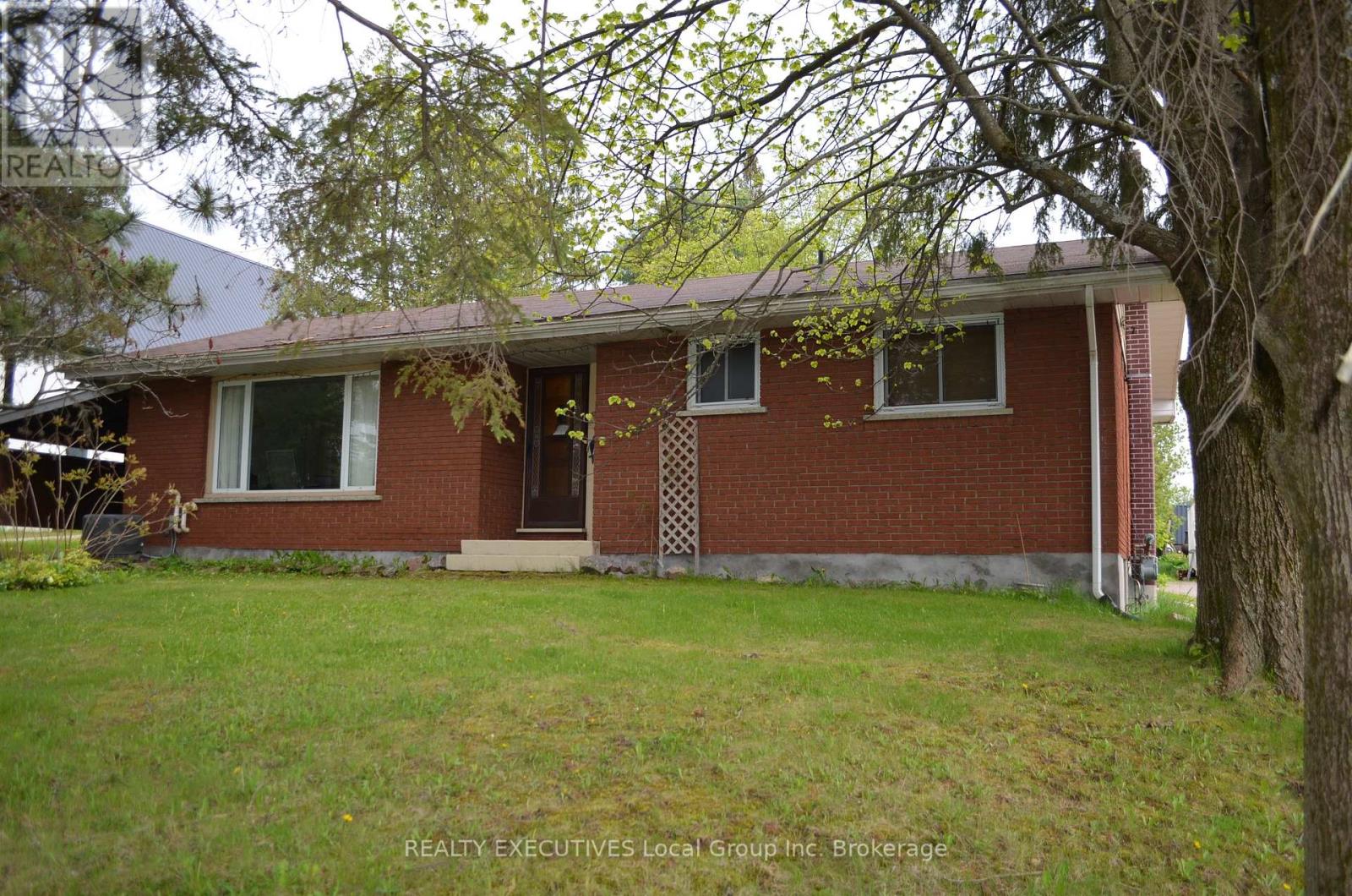 347 Clark Street, Powassan, Ontario  P0H 1Z0 - Photo 1 - X12269878