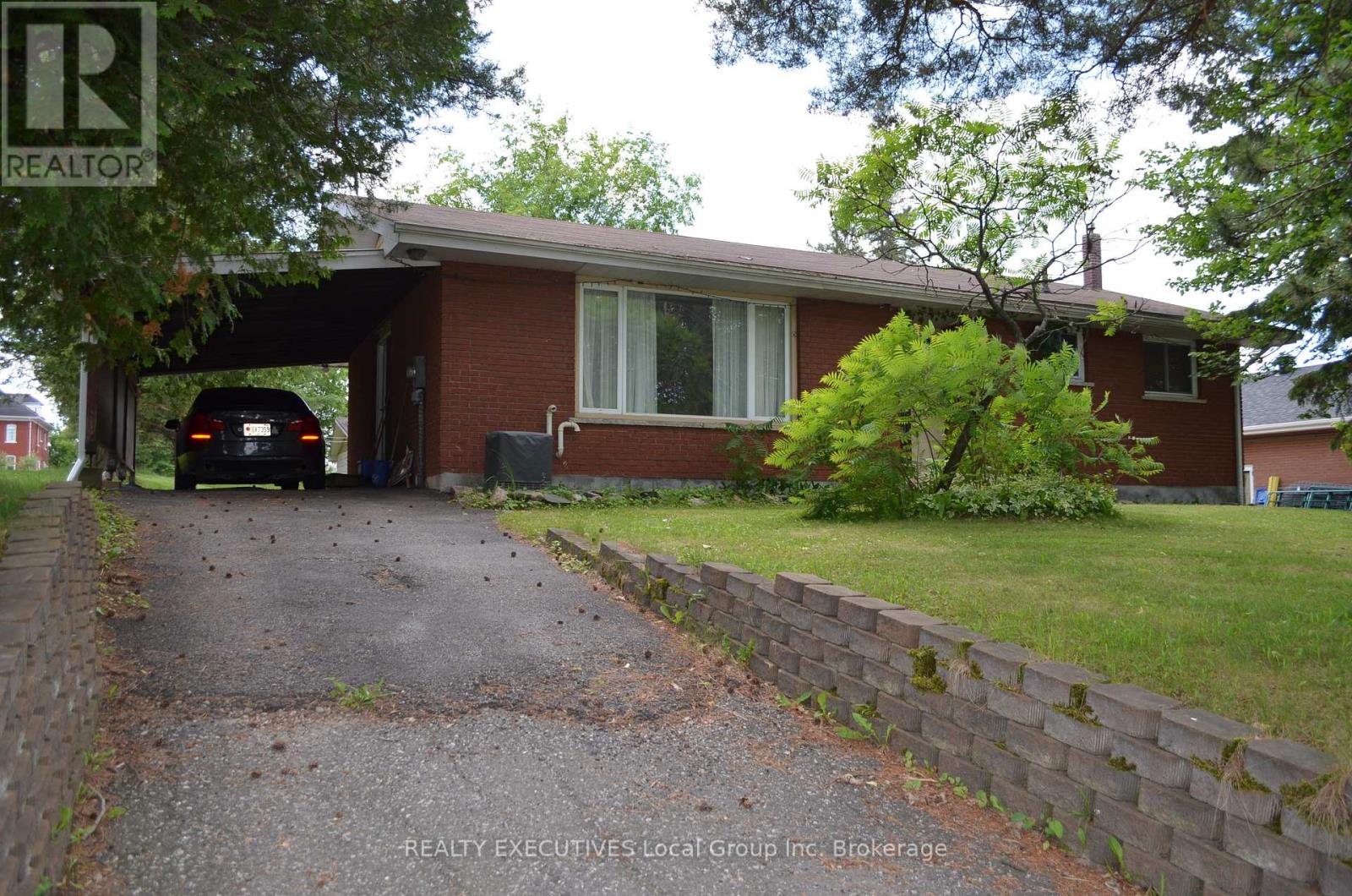 347 Clark Street, Powassan, Ontario  P0H 1Z0 - Photo 2 - X12269878
