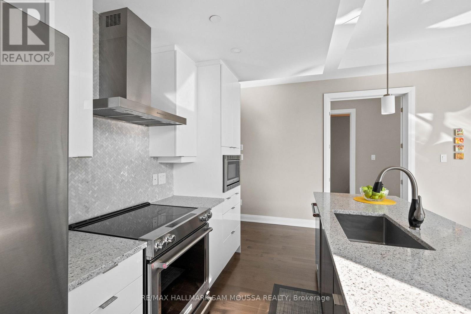 101 - 120 Cortile Private, Ottawa, Ontario  K1V 2S8 - Photo 16 - X12354780