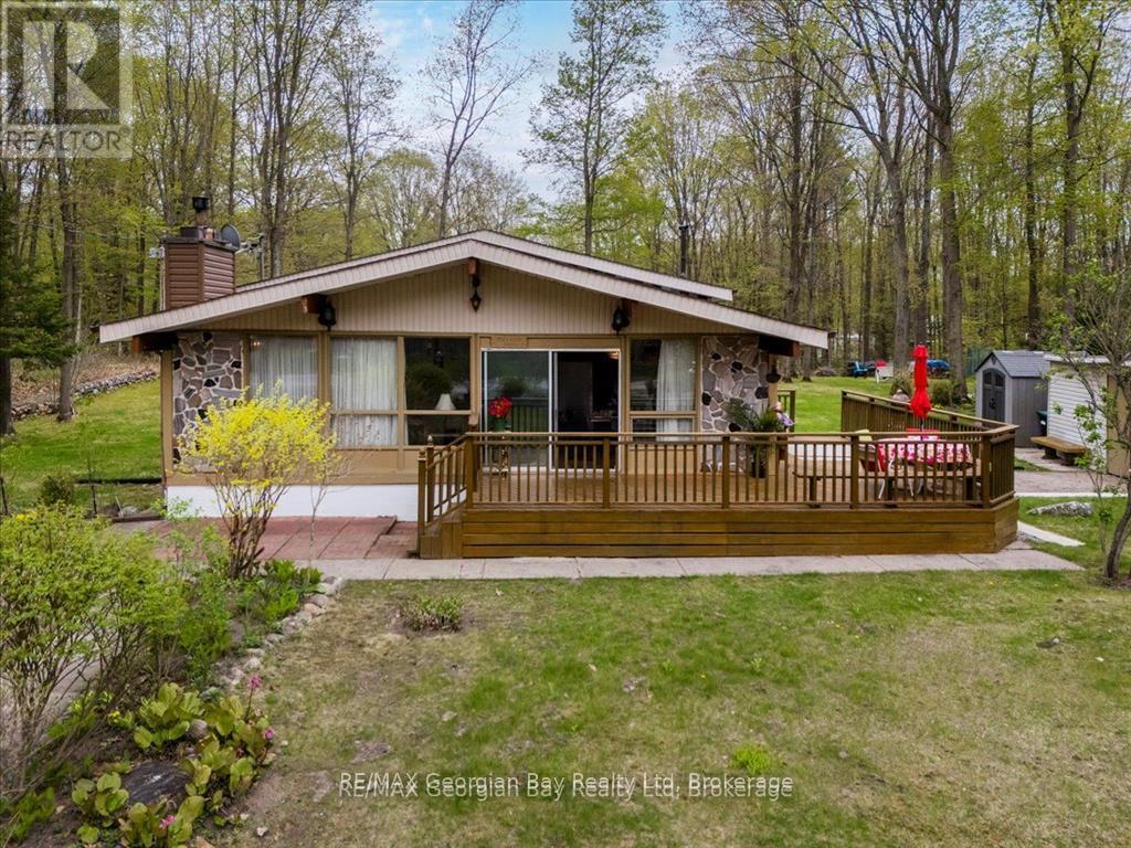 25 Tall Pines Drive W, Tiny, Ontario  L9M 0H4 - Photo 1 - S12354704