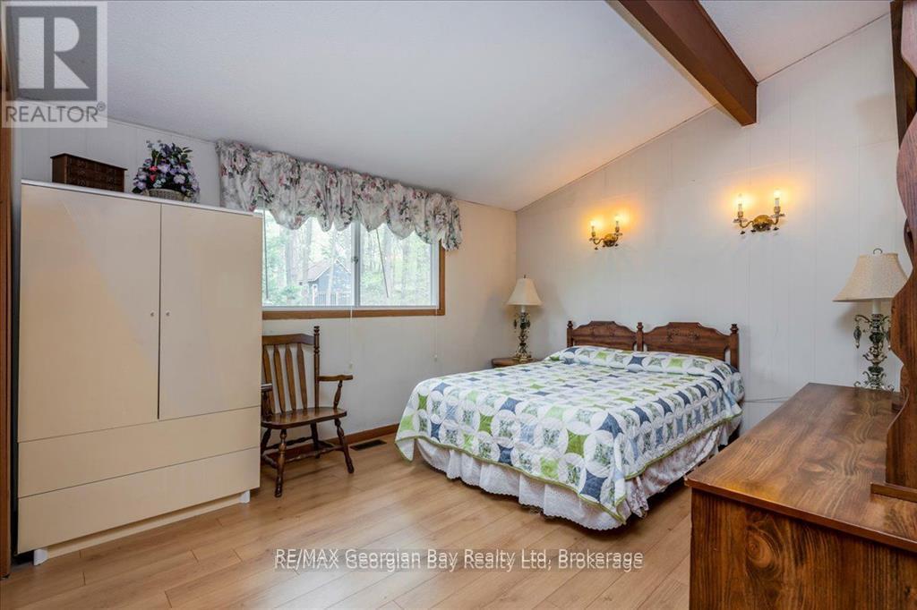 25 Tall Pines Drive W, Tiny, Ontario  L9M 0H4 - Photo 18 - S12354704