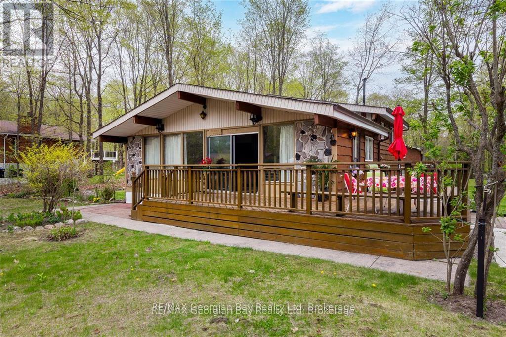 25 Tall Pines Drive W, Tiny, Ontario  L9M 0H4 - Photo 2 - S12354704