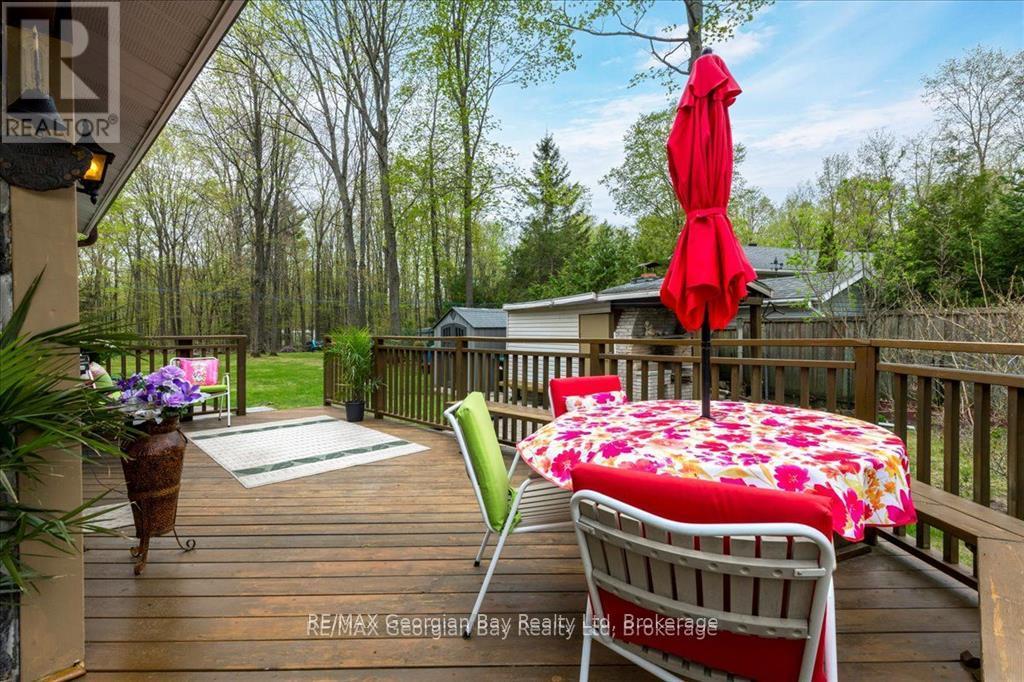 25 Tall Pines Drive W, Tiny, Ontario  L9M 0H4 - Photo 9 - S12354704