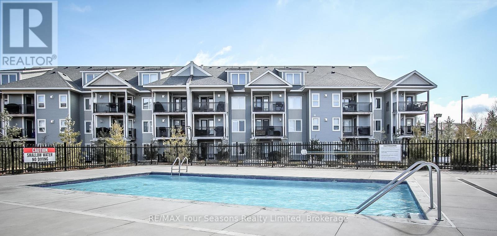 207 - 5 Anchorage Crescent, Collingwood, Ontario L9Y 0Y6 - Photo 2 - S12354814