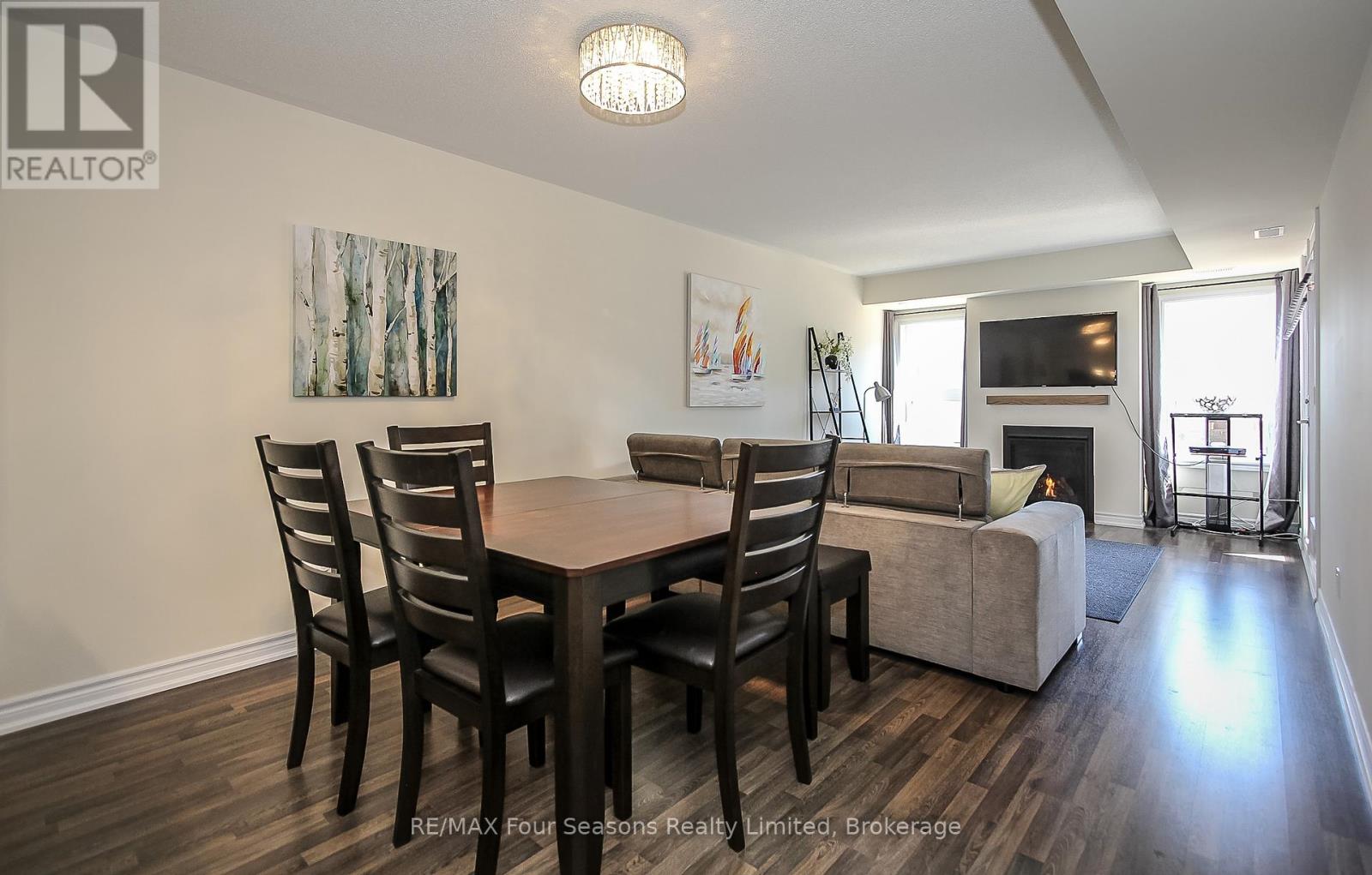 207 - 5 Anchorage Crescent, Collingwood, Ontario L9Y 0Y6 - Photo 9 - S12354814