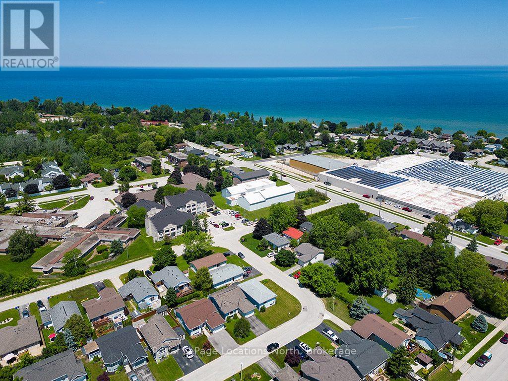 14 Birchwood Court, Meaford, Ontario  N4L 1T8 - Photo 3 - X12354735
