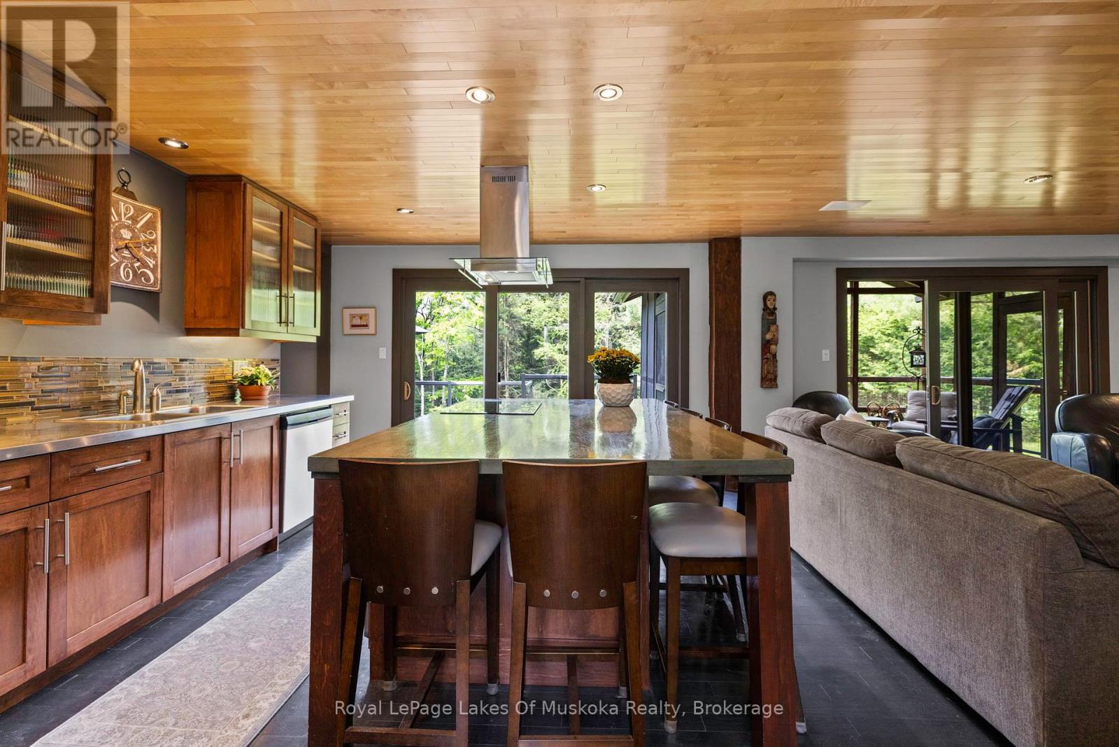 31 Curling Road, Bracebridge, Ontario  P1L 1M6 - Photo 19 - X12354779