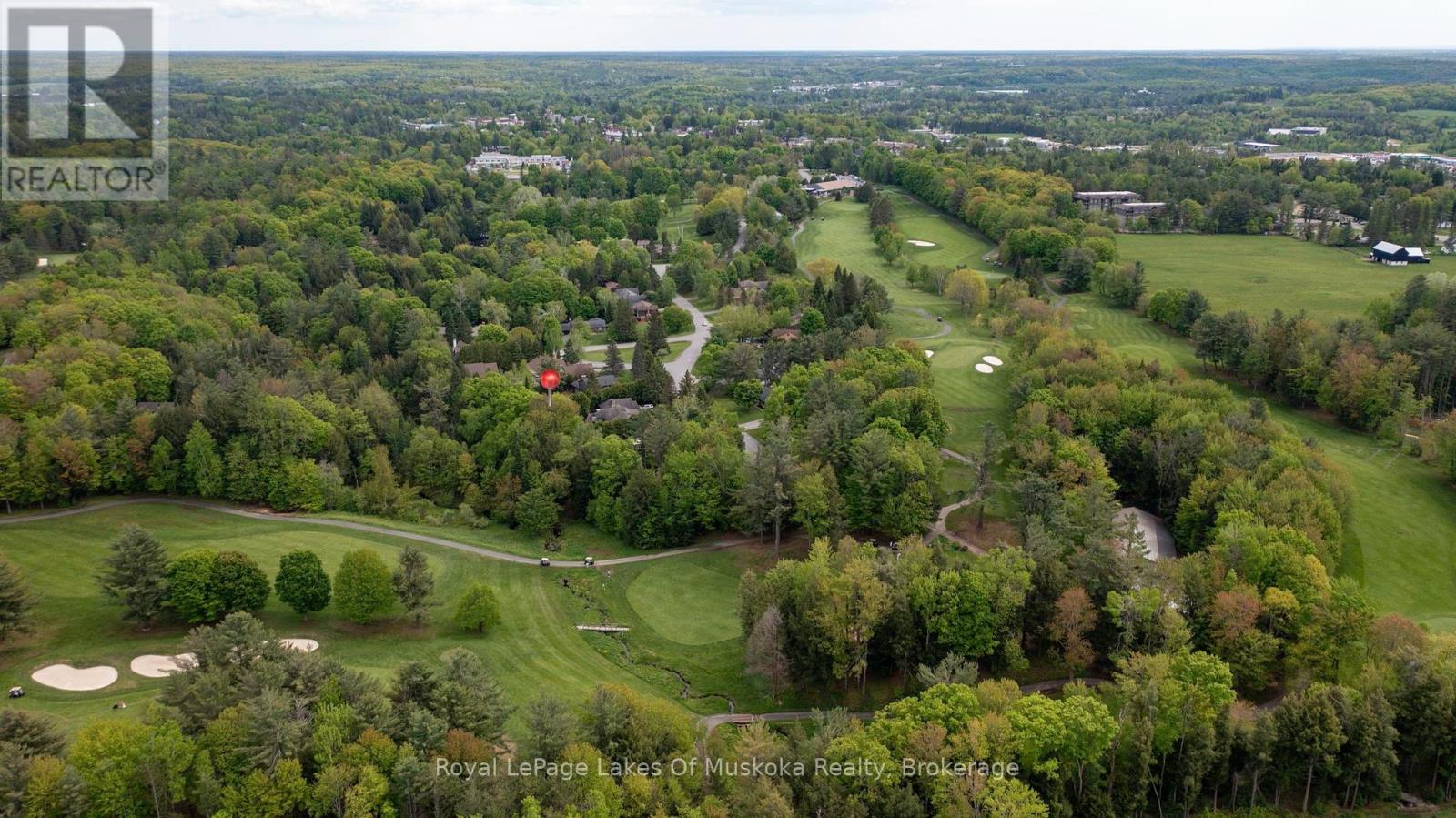 31 Curling Road, Bracebridge, Ontario  P1L 1M6 - Photo 6 - X12354779