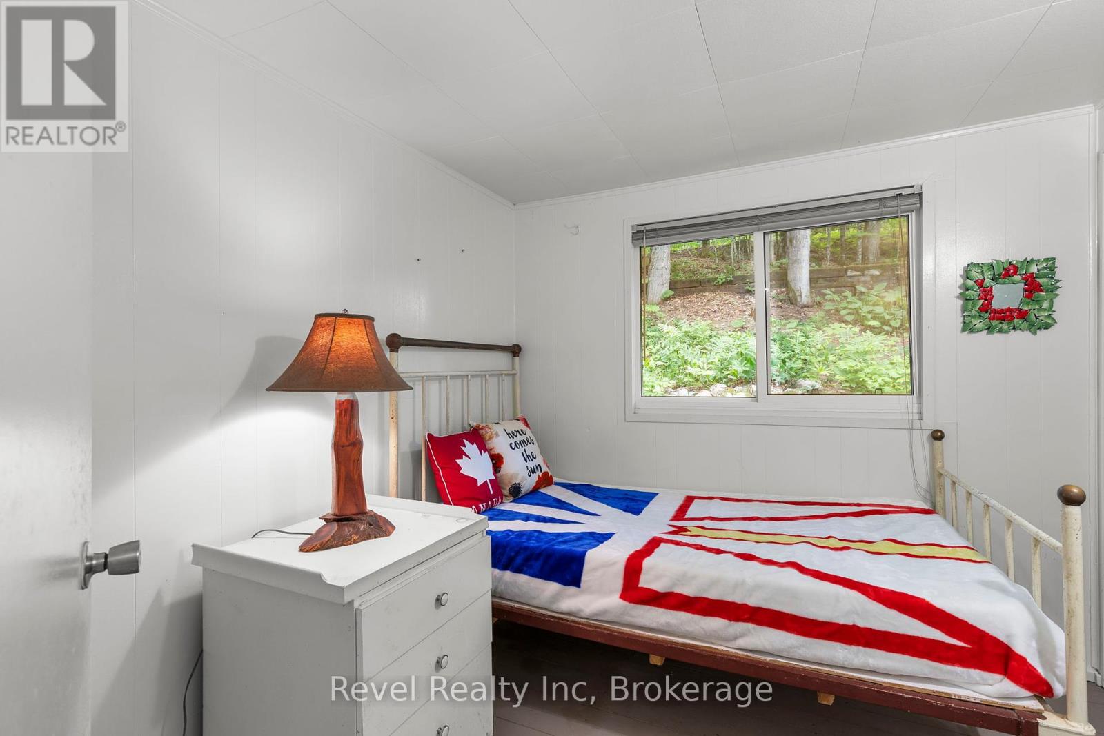 1096 Cowan Park Road, Muskoka Lakes, Ontario  P0B 1M0 - Photo 11 - X12354789