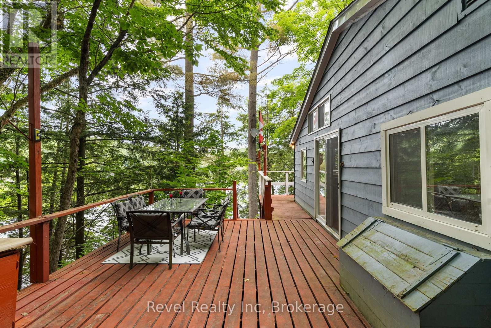1096 Cowan Park Road, Muskoka Lakes, Ontario  P0B 1M0 - Photo 16 - X12354789