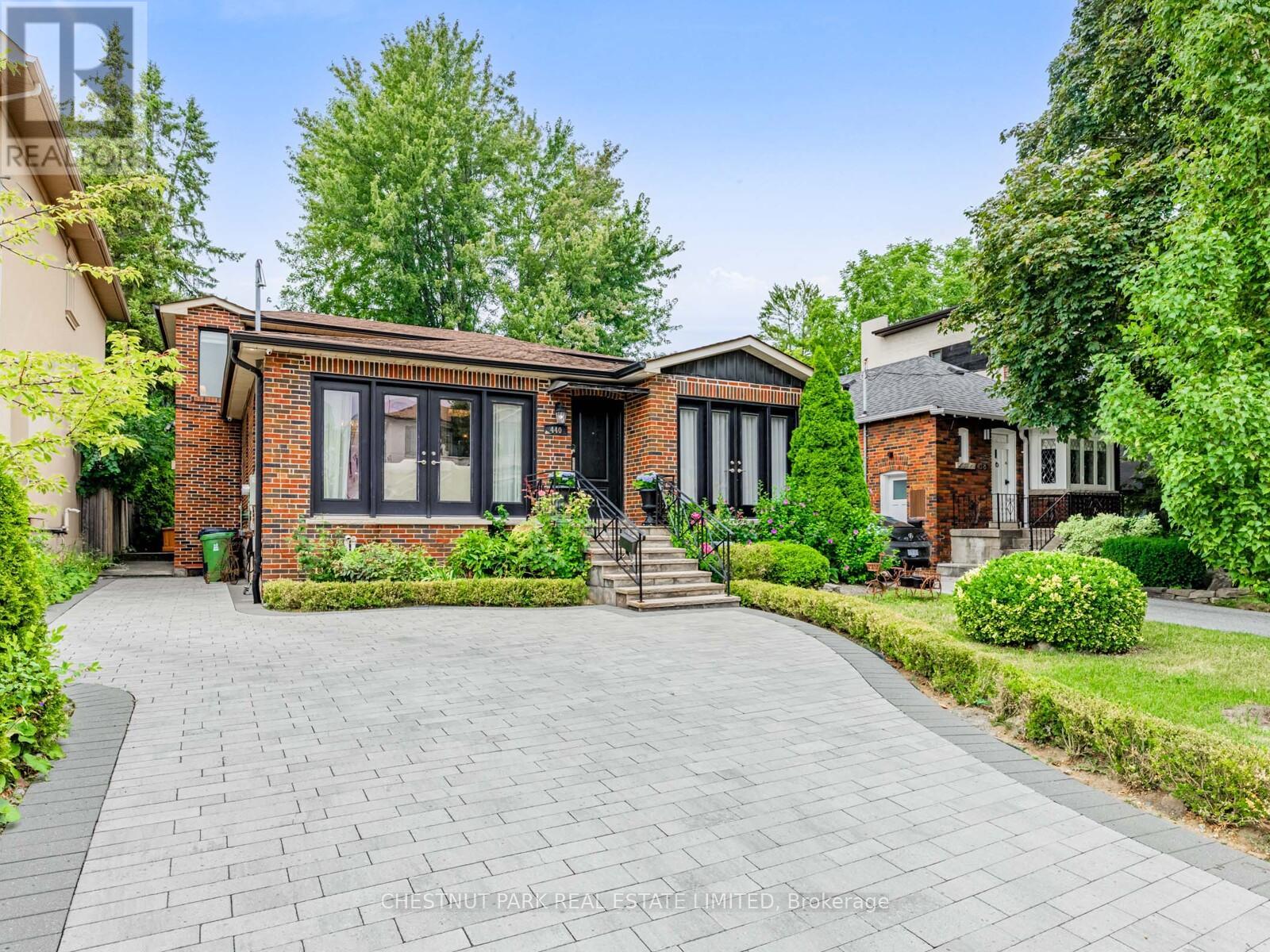 Property at 440 GLENGARRY AVENUE image 2