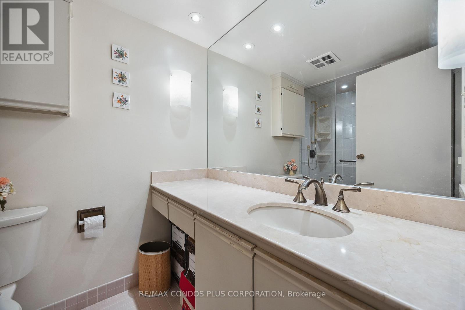 902 - 62 Wellesley Street W, Toronto, Ontario  M5S 2X3 - Photo 18 - C12354700