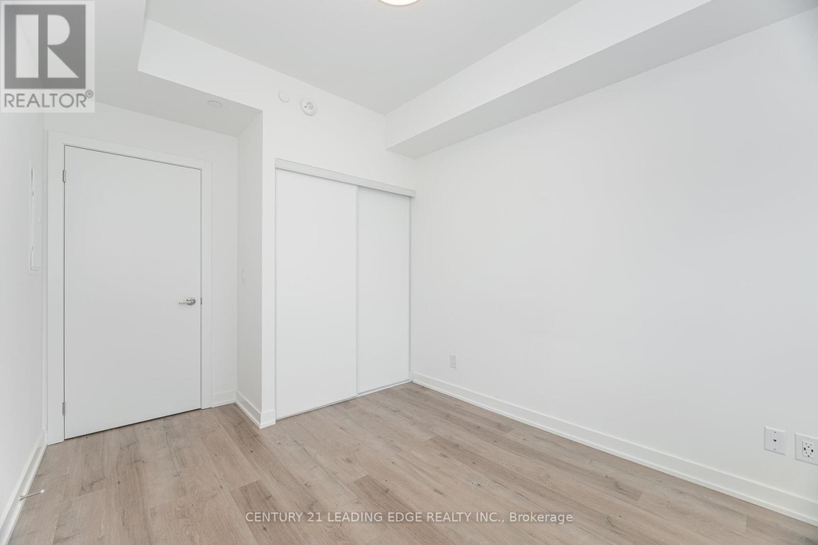 613 - 56 Lakeside Terrace, Barrie, Ontario  L4M 0L4 - Photo 16 - S12352837
