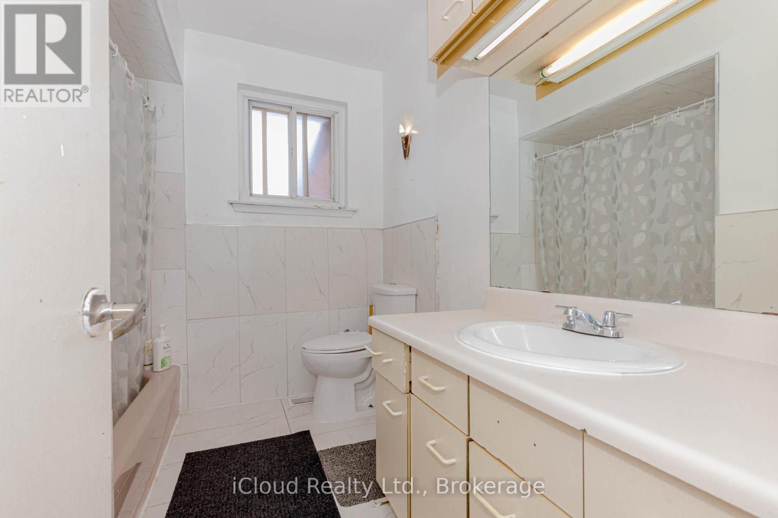 3761 Morning Star Drive, Mississauga, Ontario  L4T 1Y6 - Photo 22 - W12252317
