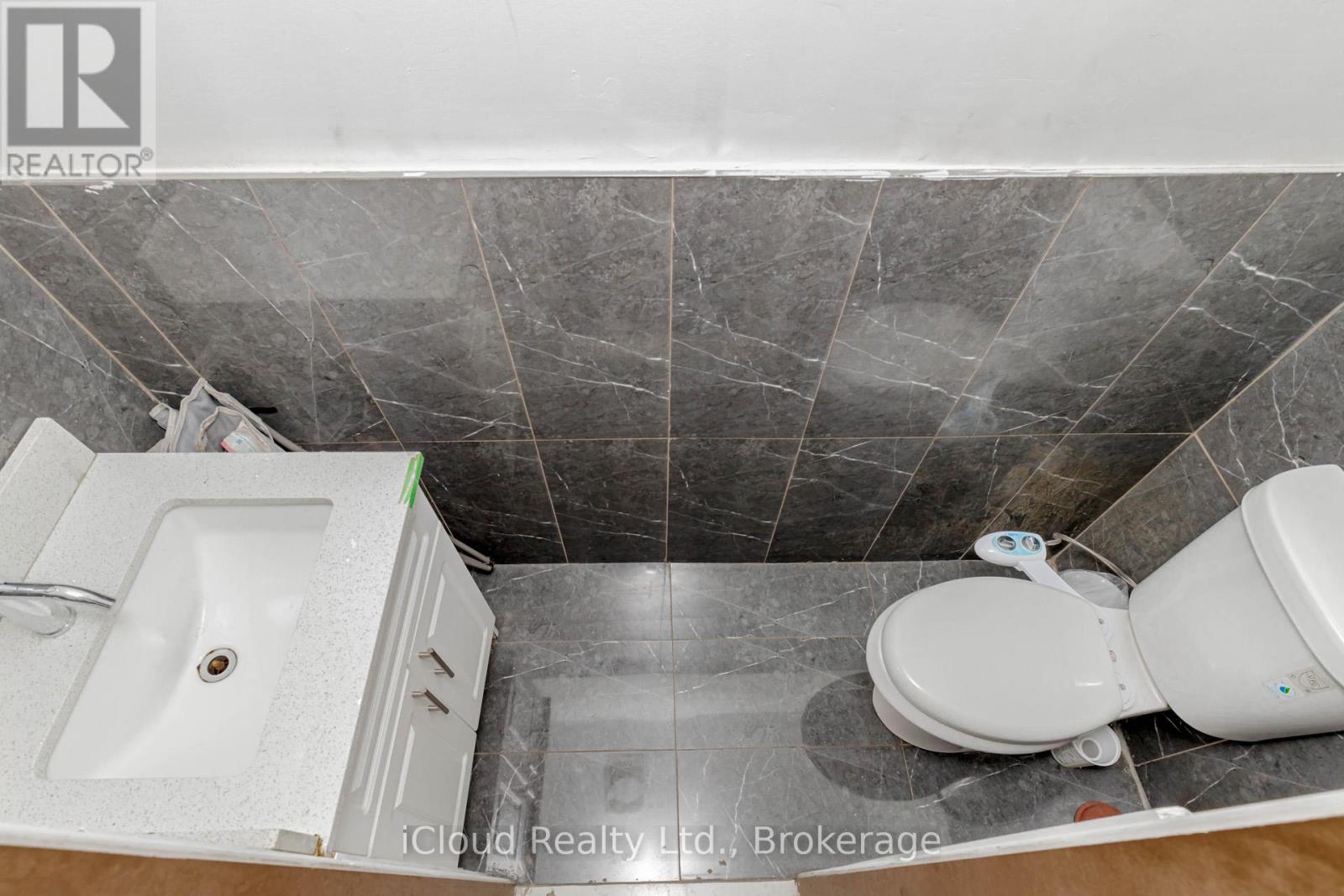 3761 Morning Star Drive, Mississauga, Ontario  L4T 1Y6 - Photo 16 - W12252317