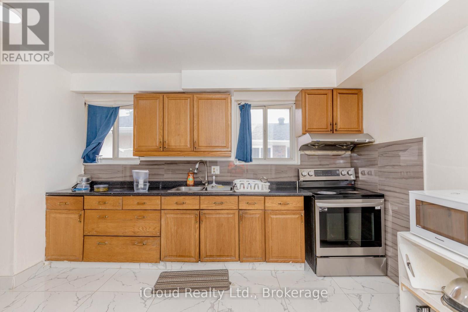 3761 Morning Star Drive, Mississauga, Ontario  L4T 1Y6 - Photo 8 - W12252317