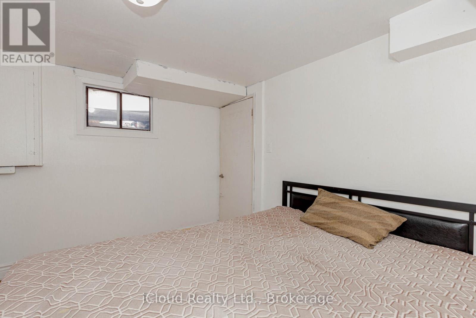 3761 Morning Star Drive, Mississauga, Ontario  L4T 1Y6 - Photo 35 - W12252317