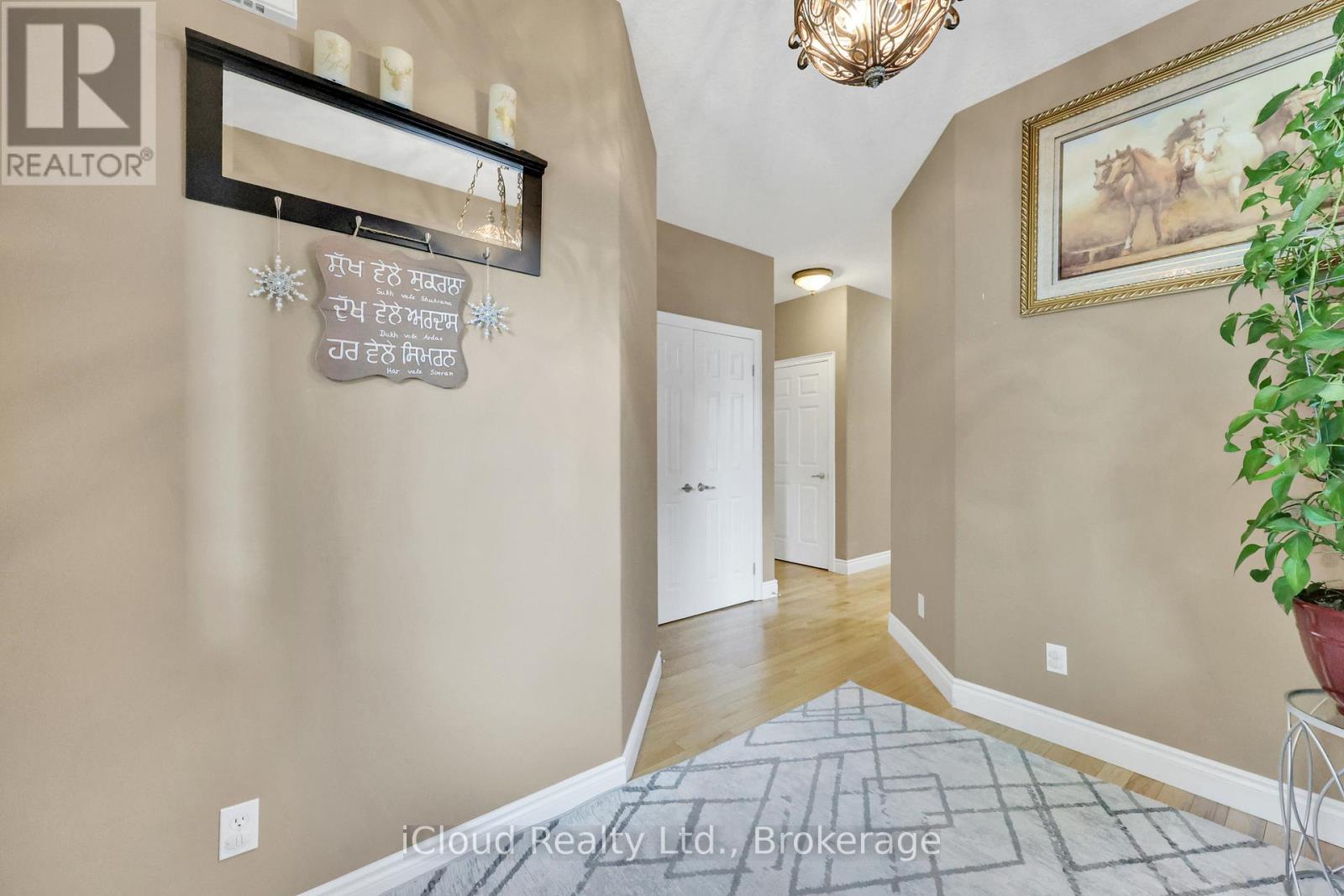 803 Spitfire Street, Woodstock, Ontario  N4T 0A9 - Photo 2 - X12304877