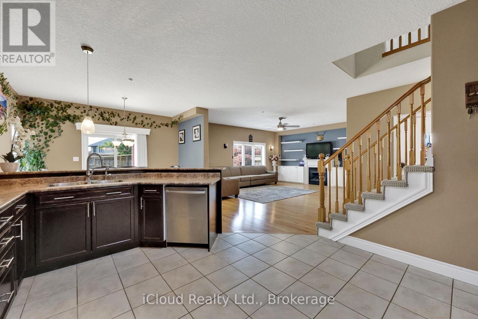803 Spitfire Street, Woodstock, Ontario  N4T 0A9 - Photo 23 - X12304877