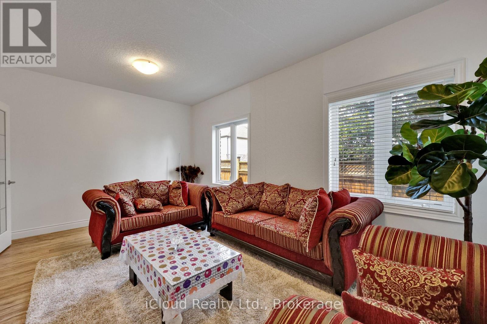 803 Spitfire Street, Woodstock, Ontario  N4T 0A9 - Photo 6 - X12304877