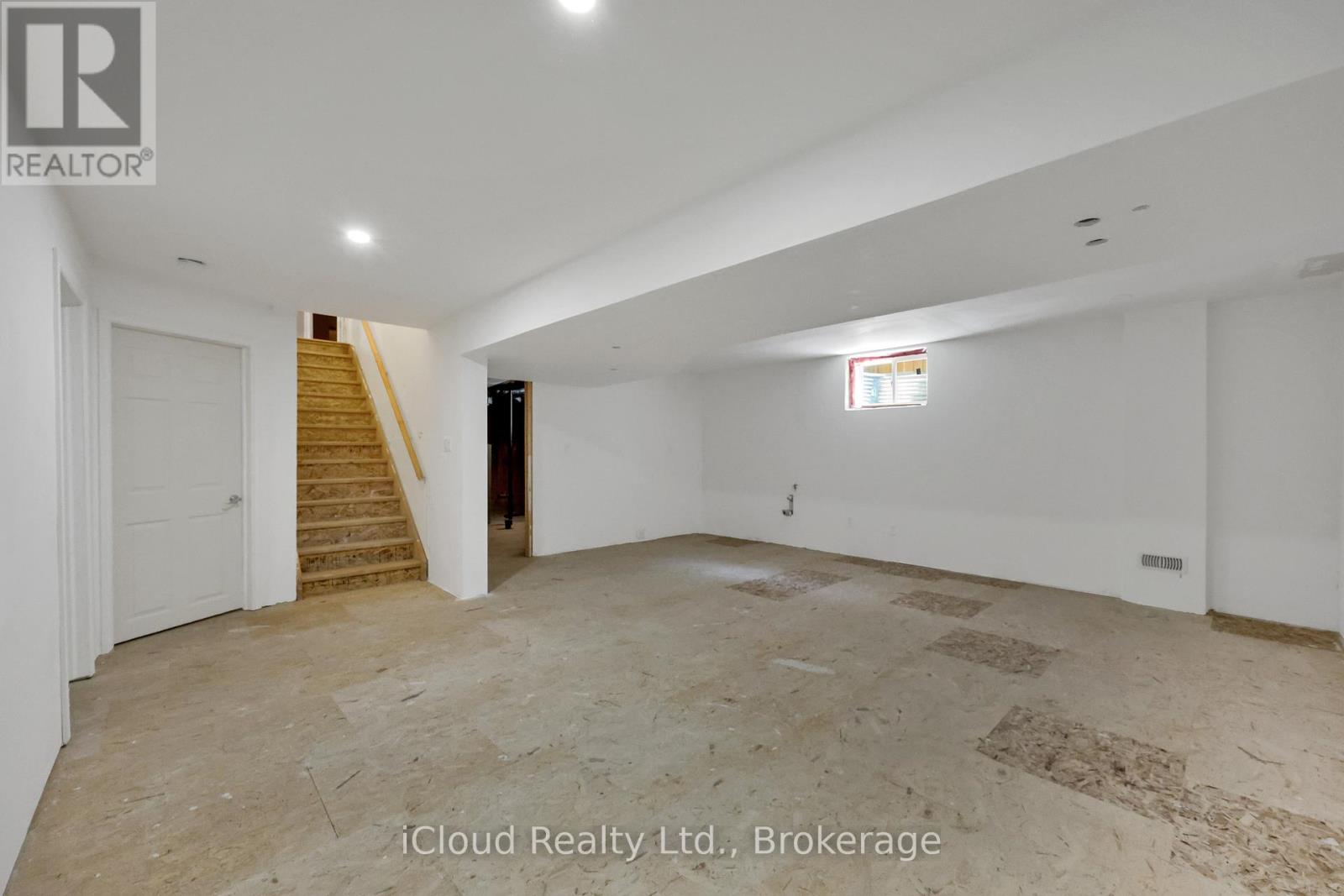 803 Spitfire Street, Woodstock, Ontario  N4T 0A9 - Photo 41 - X12304877