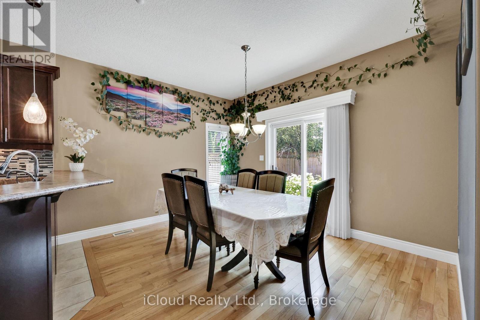 803 Spitfire Street, Woodstock, Ontario  N4T 0A9 - Photo 17 - X12304877