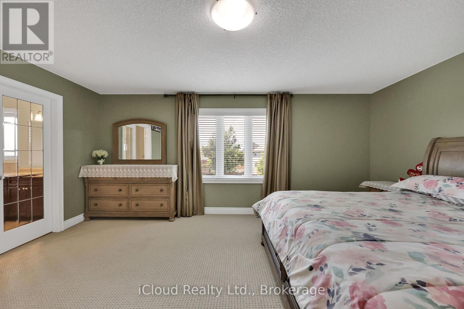 803 Spitfire Street, Woodstock, Ontario  N4T 0A9 - Photo 38 - X12304877