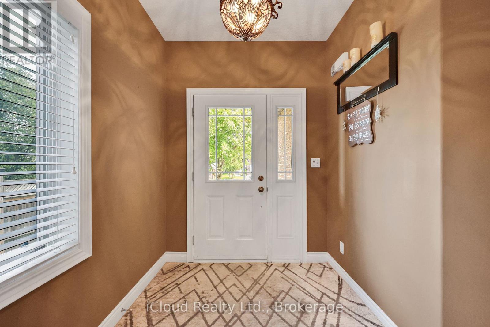 803 Spitfire Street, Woodstock, Ontario  N4T 0A9 - Photo 3 - X12304877