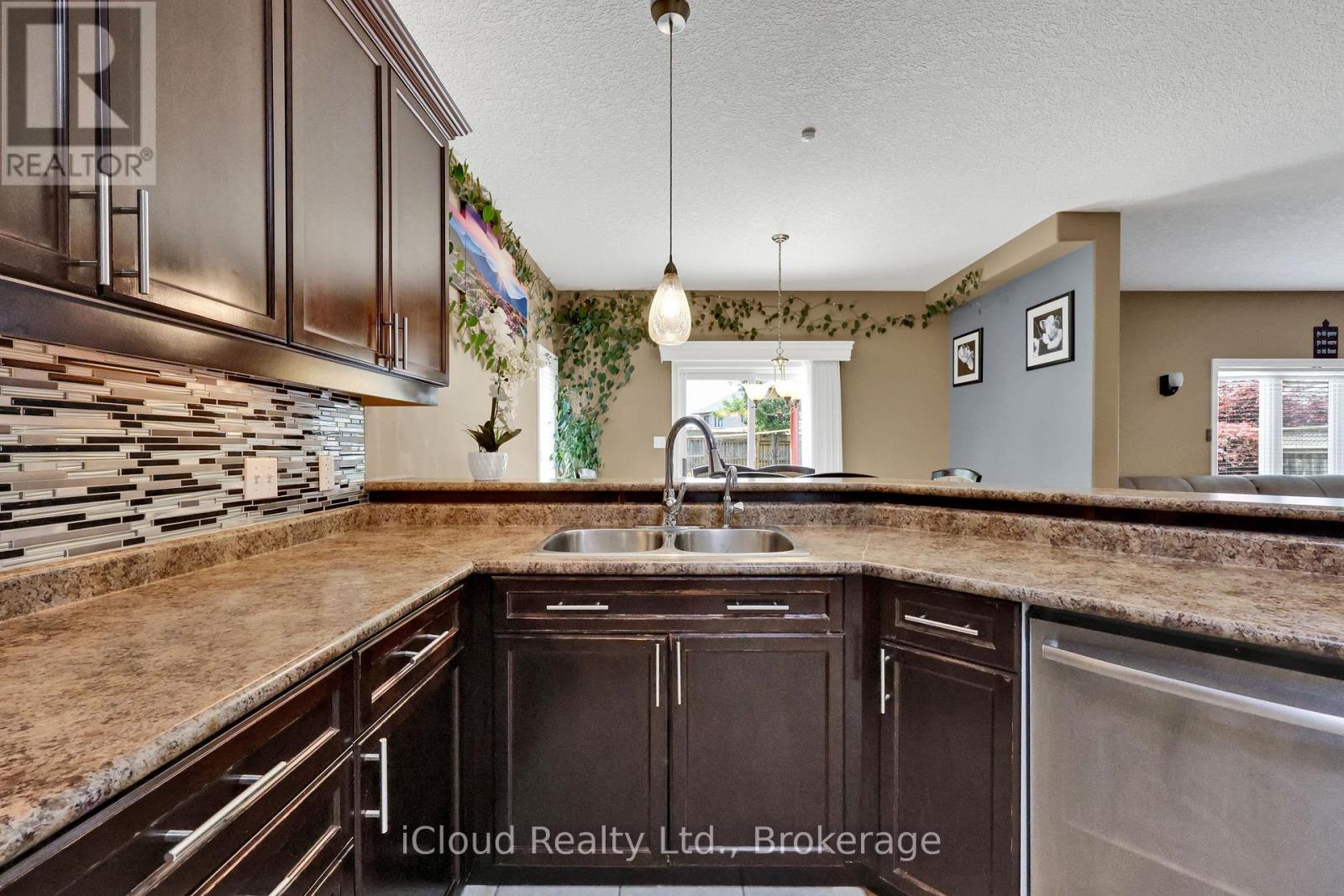 803 Spitfire Street, Woodstock, Ontario  N4T 0A9 - Photo 21 - X12304877