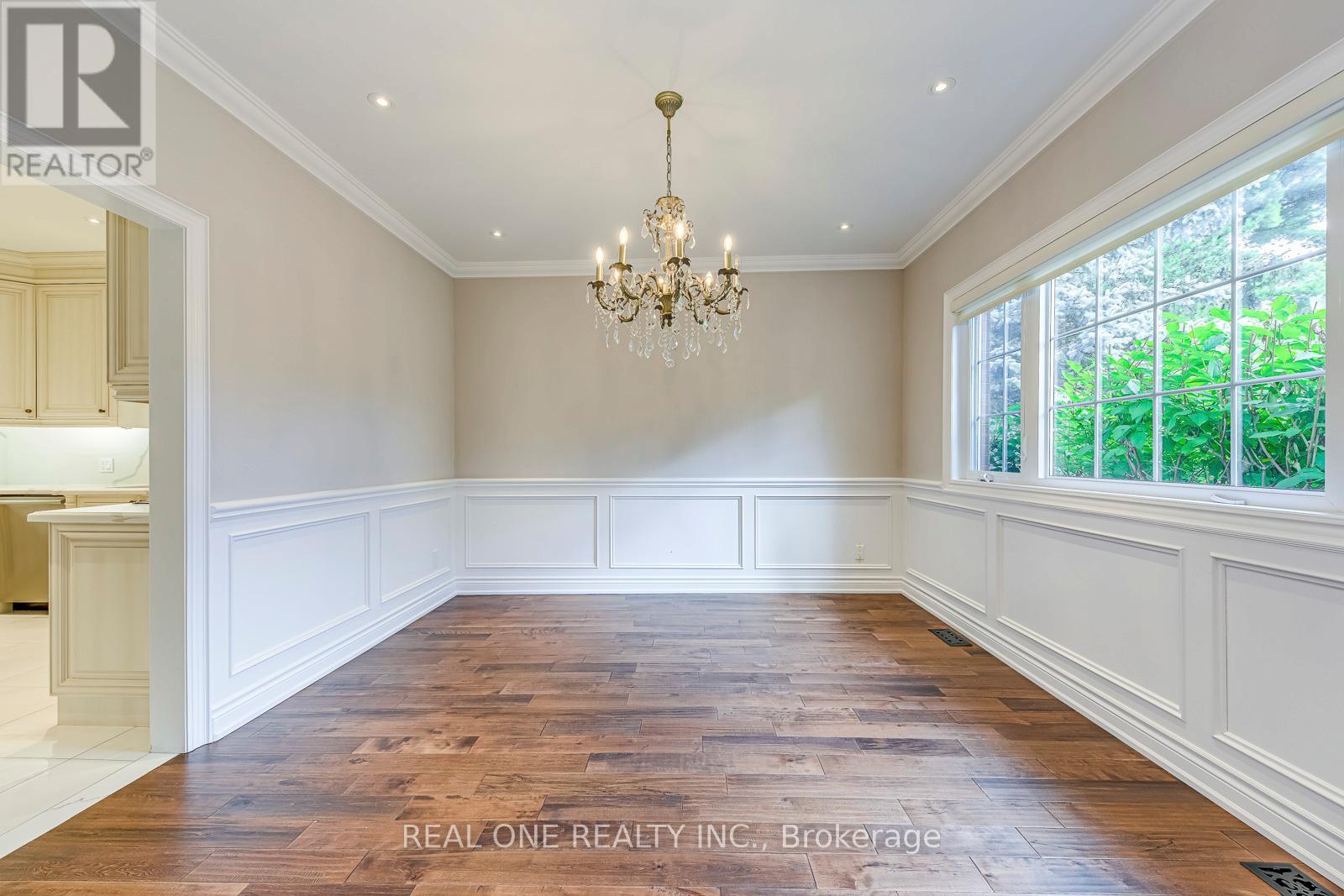 308 Morrison Road, Oakville, Ontario  L6J 4J9 - Photo 13 - W12354662