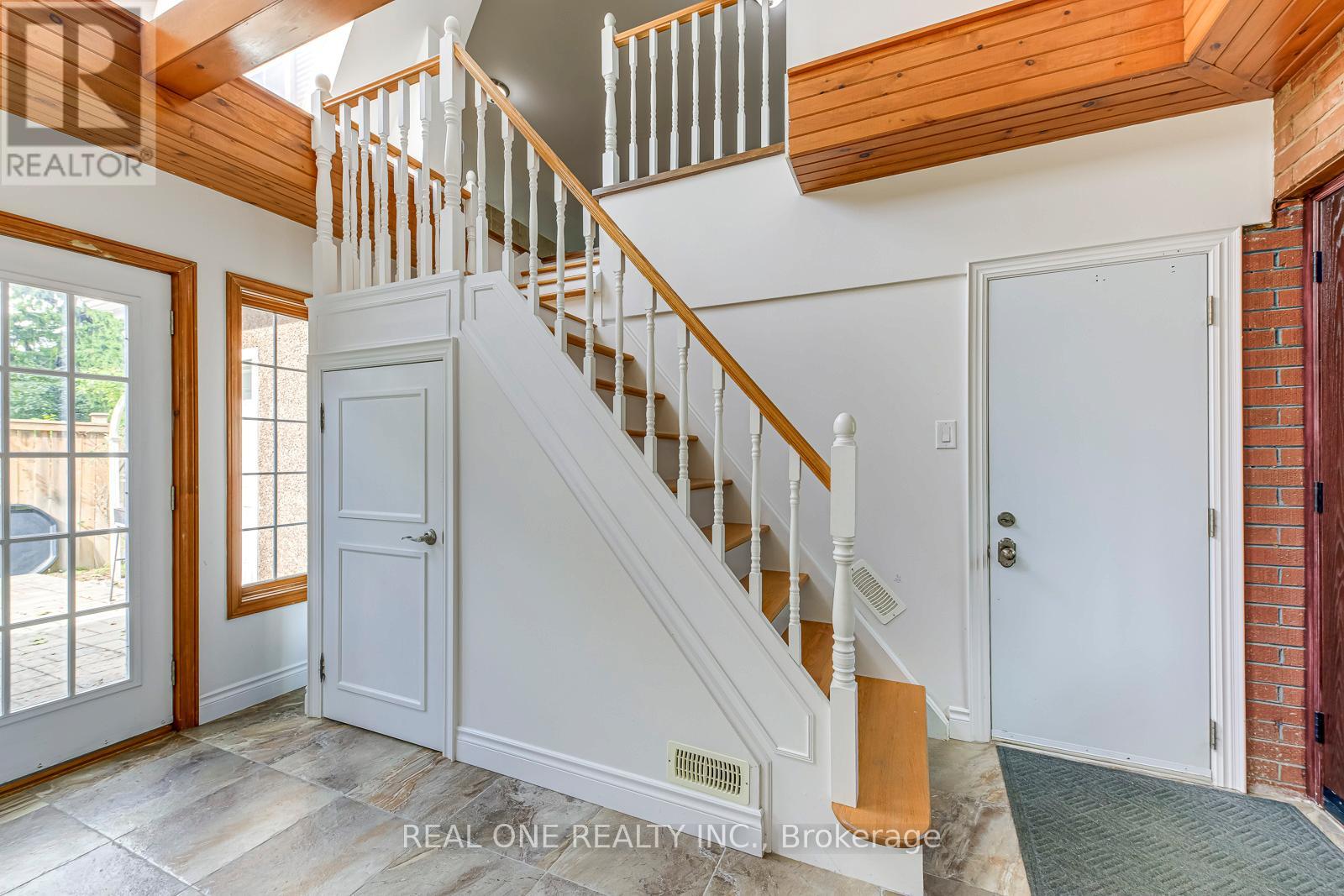 308 Morrison Road, Oakville, Ontario  L6J 4J9 - Photo 24 - W12354662