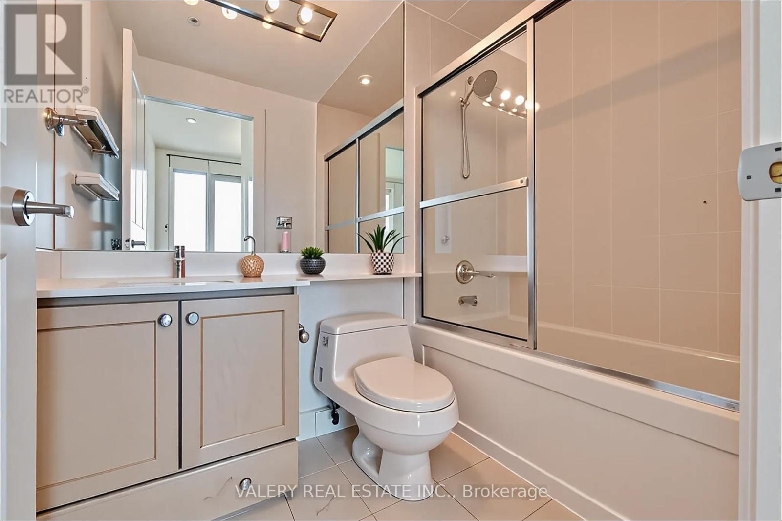 2701 - 90 Absolute Avenue, Mississauga, Ontario  L4Z 0A3 - Photo 10 - W12354678