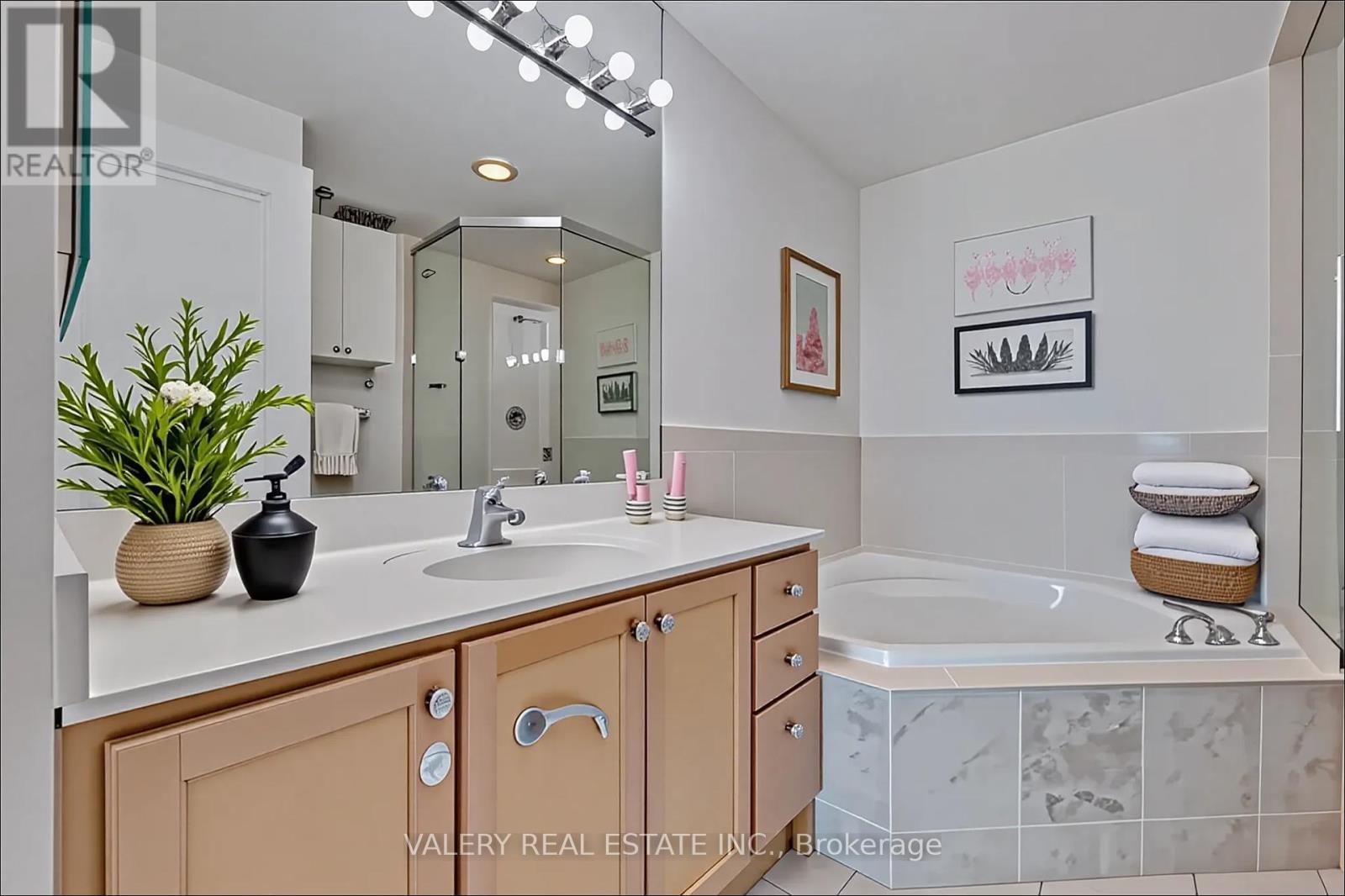 2701 - 90 Absolute Avenue, Mississauga, Ontario  L4Z 0A3 - Photo 13 - W12354678