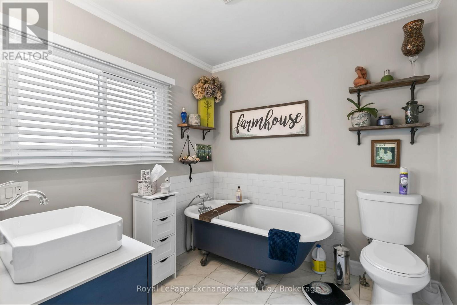 38 Church Street, Kincardine, Ontario  N0G 2T0 - Photo 5 - X12354100