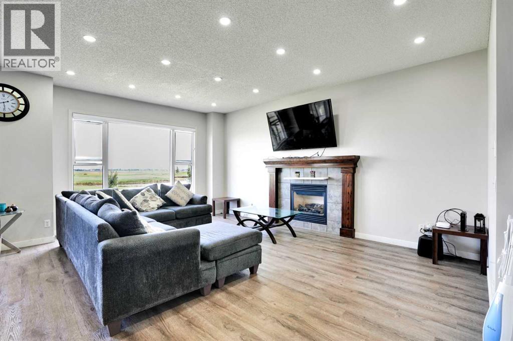 85 Boulder Creek Manor Se, Langdon, Alberta  T0J 1X3 - Photo 7 - A2250086
