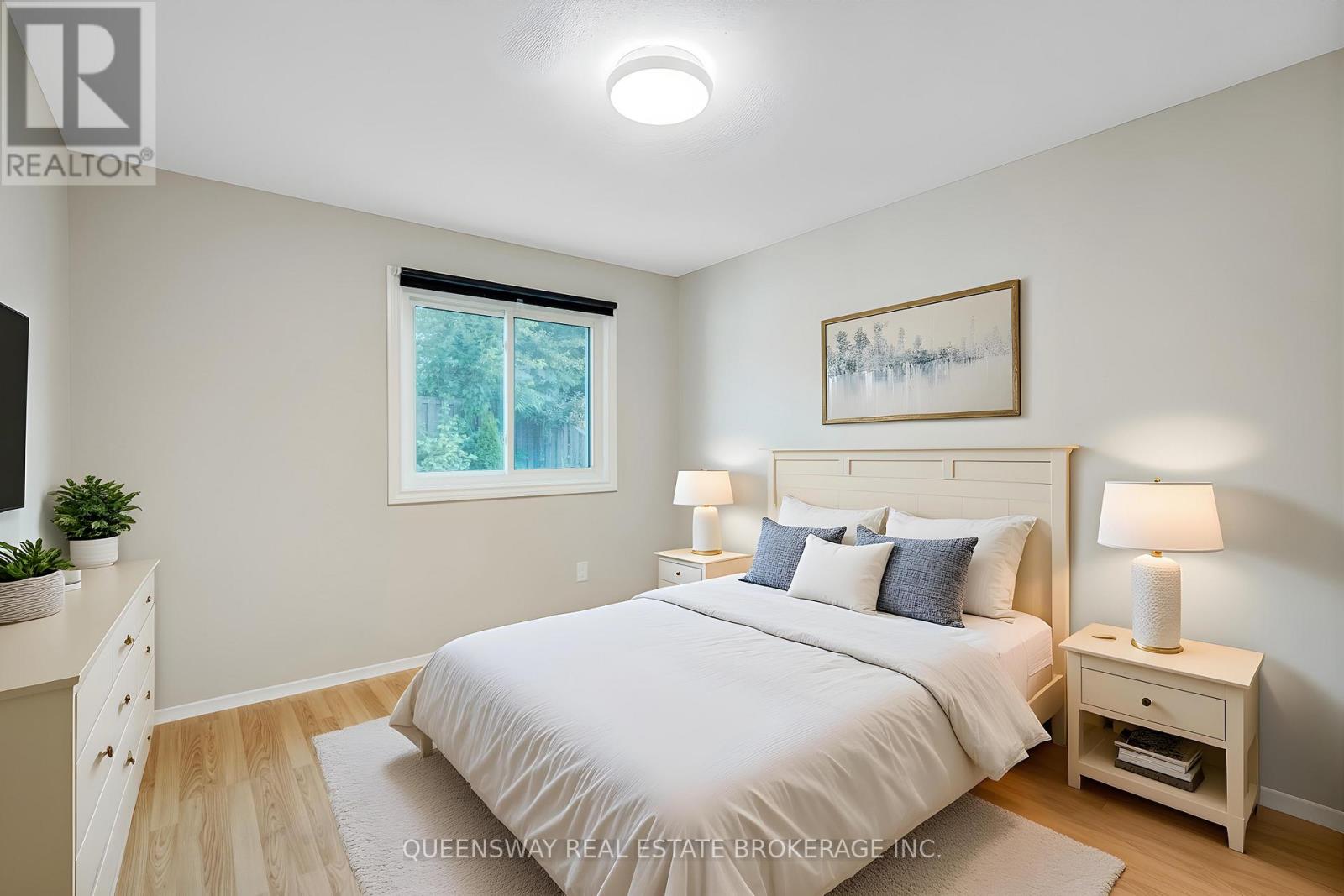 39 Garden Crescent, Hamilton, Ontario  L8V 4T3 - Photo 11 - X12354655