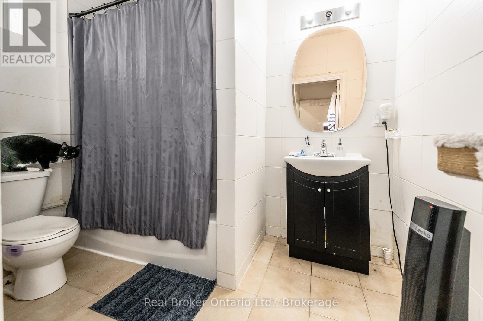 26 Queen Street E, Cambridge, Ontario  N3C 2A6 - Photo 36 - X12354884