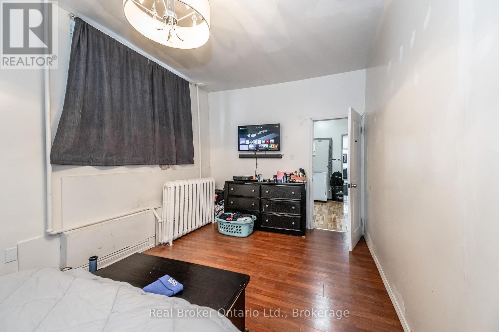 26 Queen Street E, Cambridge, Ontario  N3C 2A6 - Photo 37 - X12354884
