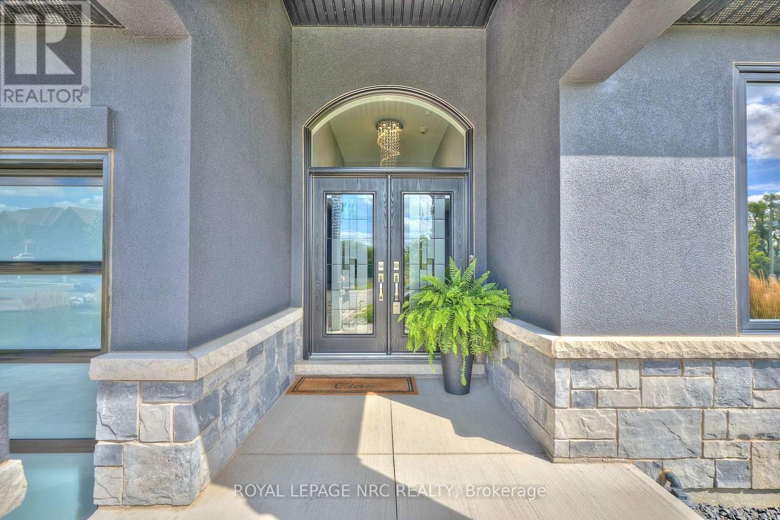 Property at 60 ROSEWOOD CRESCENT image 4