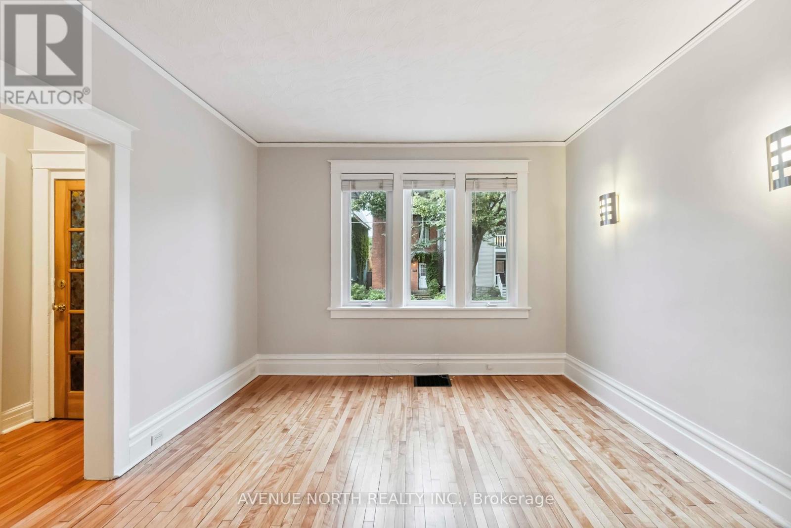169 Arlington Avenue, Ottawa, Ontario  K1R 5S6 - Photo 7 - X12250436